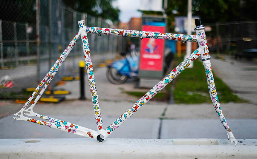 어피니티 키스해링 트랙 프레임셋