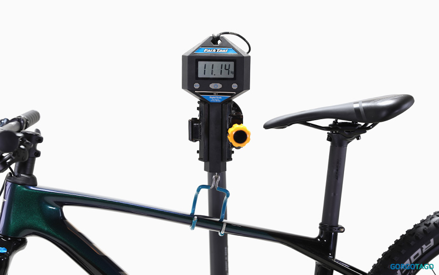 2024 첼로 크로노 70 MTB 27.5 실측무게 11.14kg 측정 이미지