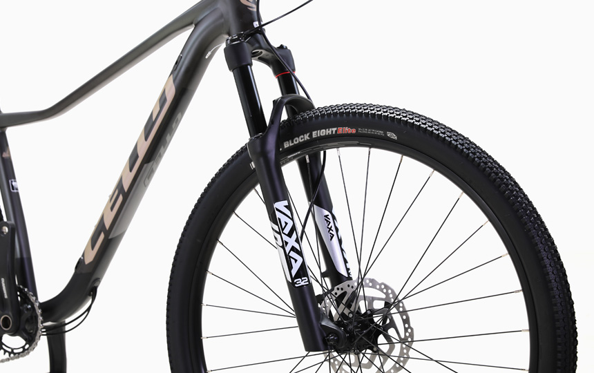 2026 CELLO XC 10 MTB 29 fork detail 1