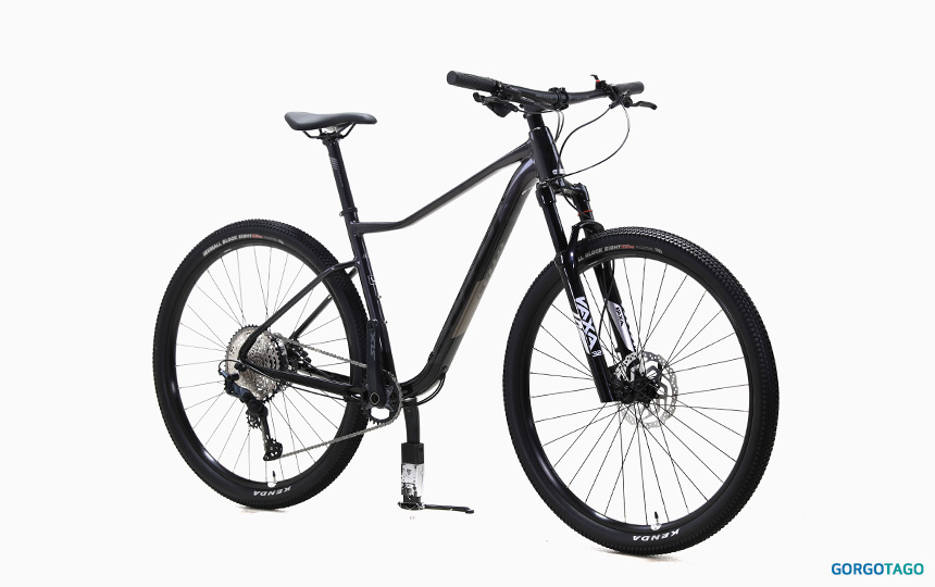 2026 첼로 XC 30 MTB 29 silver black angle view