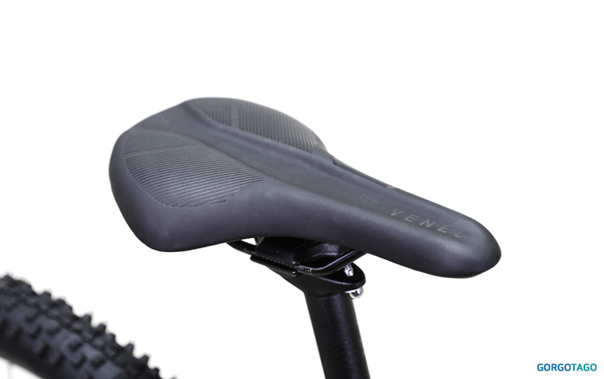 Cube Attention seat detail 2