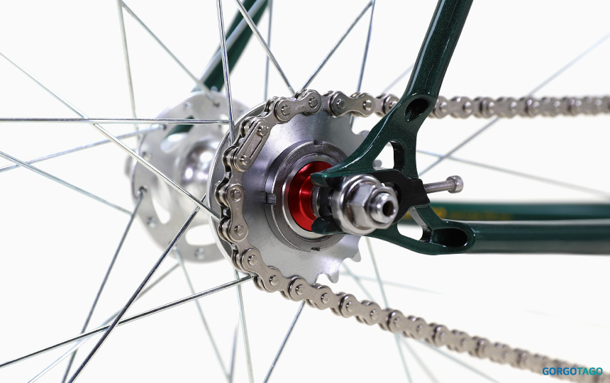 셀레리페로 데빌 커스텀 픽시 드라이브라인 디테일