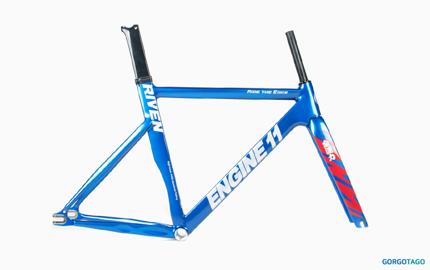 2026 엔진11 리븐 트랙 프레임셋 블루 썬더 컬러 측면 전체 모습