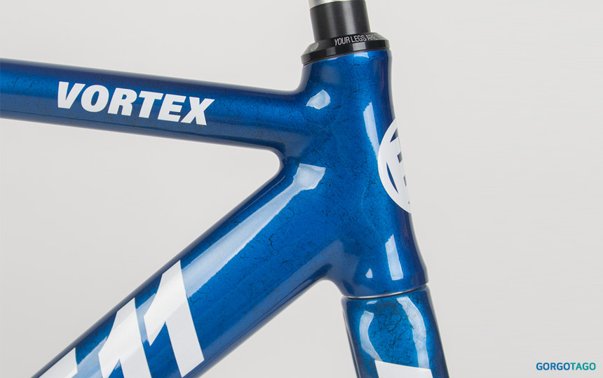 2026 엔진11 볼텍스 픽시 스틸 블루 프레임 컬러 디테일 4