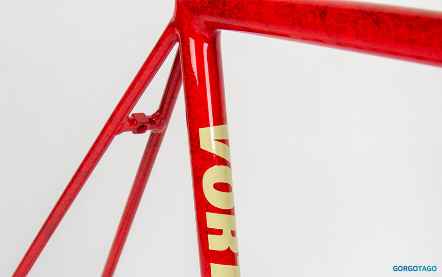 2026 엔진11 볼텍스 픽시 펄스 레드 프레임 컬러 디테일 5