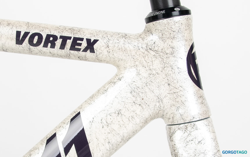 2026 엔진11 볼텍스 픽시 오프 화이트 프레임 컬러 디테일 4