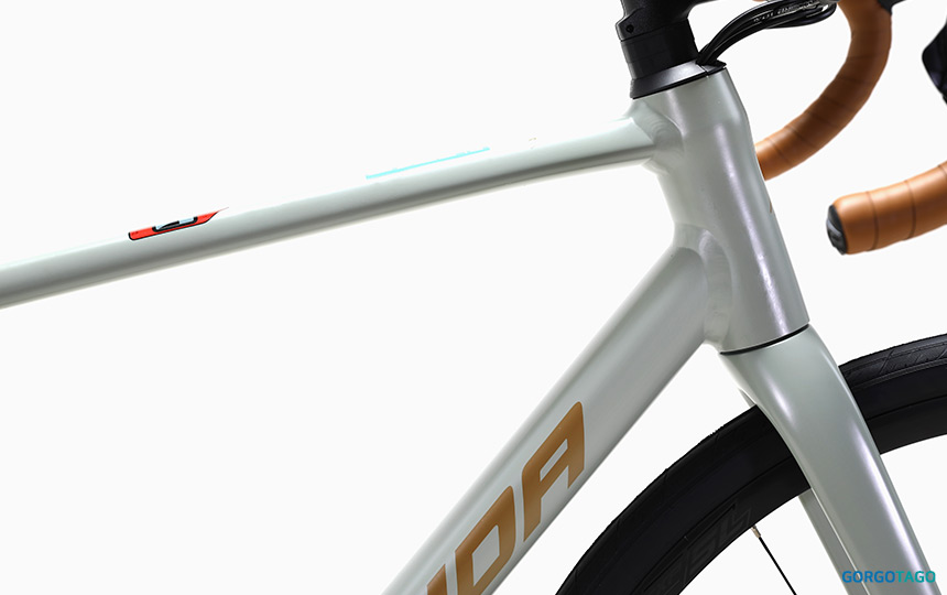 2026 메리다 스컬트라 400 6066 알로이 프레임 디테일