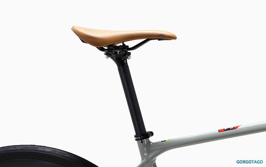 2026 메리다 스컬트라 400 메리다 콤프 SL 안장