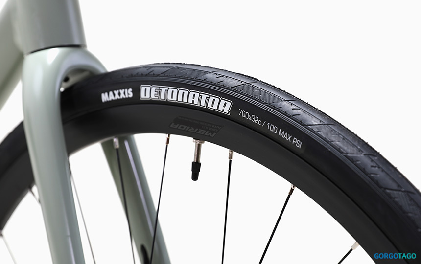 2026 메리다 스컬트라 400 맥시스 Detonator 32C 타이어