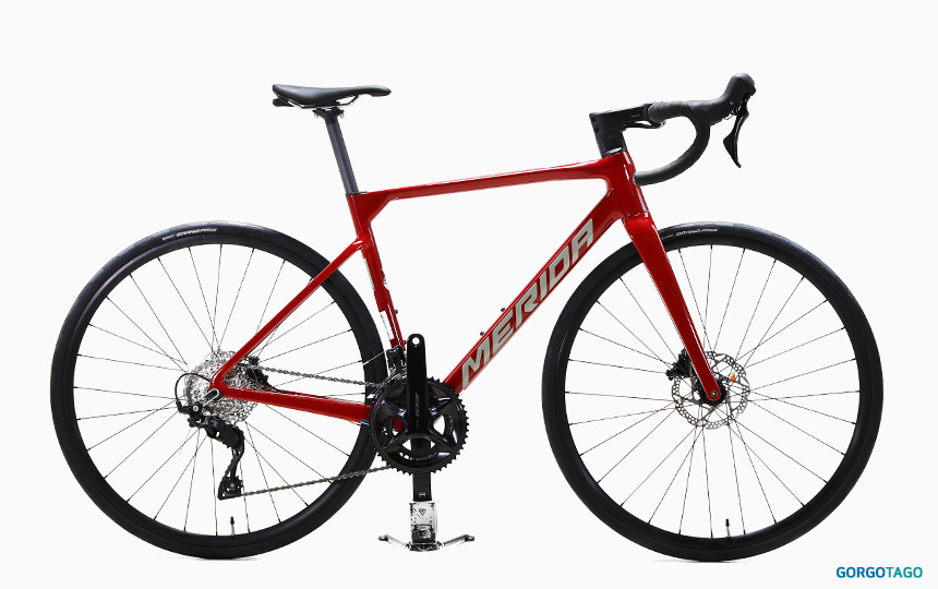 2026 메리다 스컬트라 4000 헤리티지 레드 컬러 측면 이미지