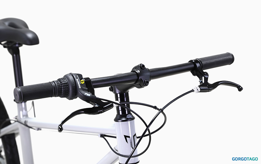 타누스 01 하이브리드 27.5 580mm 플랫 핸들바 콕핏