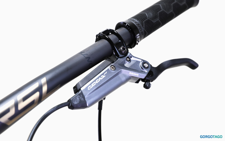 2025 TREK Fuel EX 9.8 GX AXS Gen 6 MTB cockpit detail 6