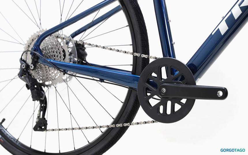 2025 TREK FX 2 Gen 4 drive detail 1