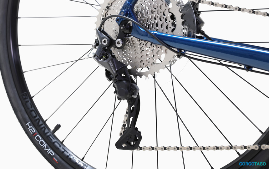 2025 TREK FX 2 Gen 4 drive detail 3