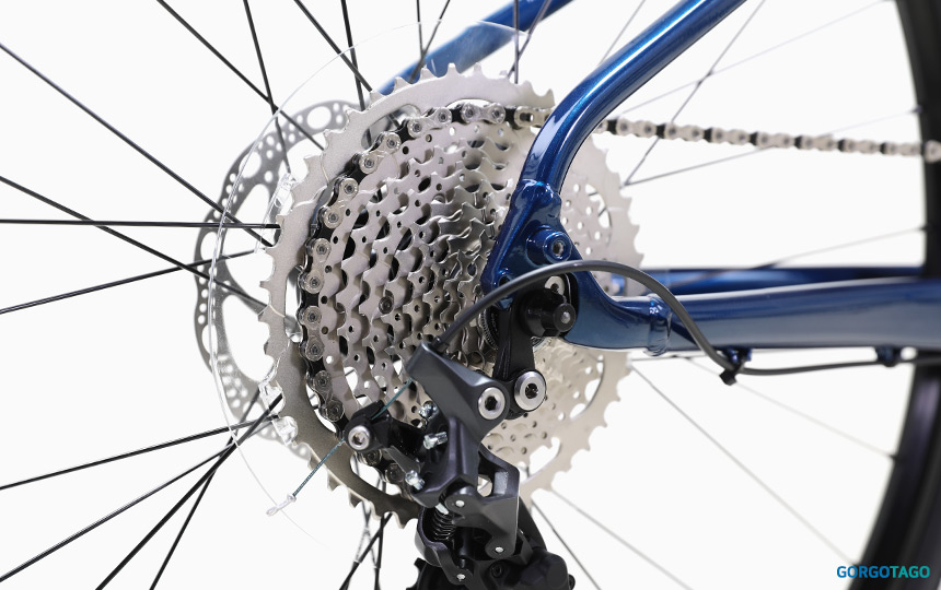 2025 TREK FX 2 Gen 4 drive detail 4