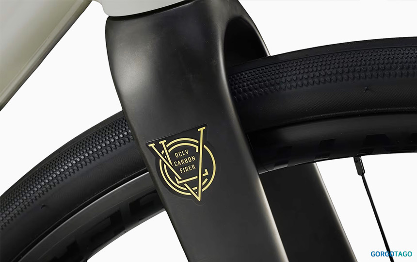 2026 트렉 도마니 AL 4 4세대 헤드셋 상단 인터널 루팅 디테일