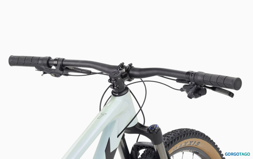 2026 TREK Marlin 7 Gen 3 cockpit detail 2