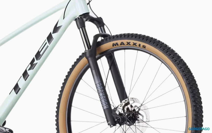 2026 TREK Marlin 7 Gen 3 fork detail 1