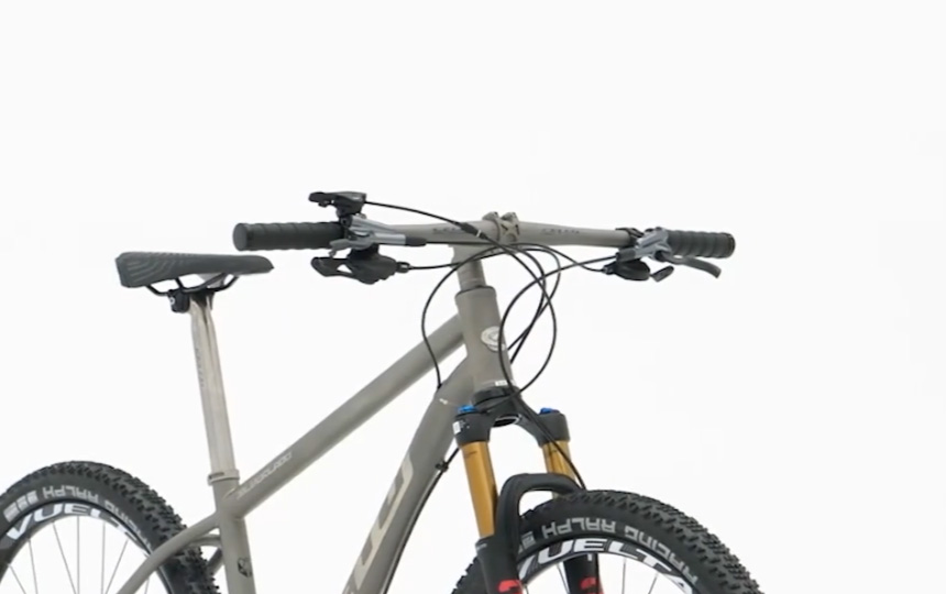 2024 첼로 실버라도 90 MTB 27.5 티타늄 콕핏 구성 디테일