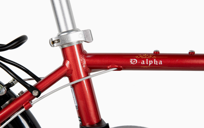 다혼 D-알파 헤드튜브 홀과 TIG 웰딩 디테일