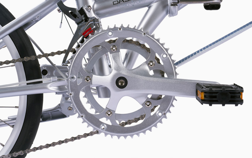 다혼 대쉬 D16 실버 크랭크와 53 36T 체인링 디테일