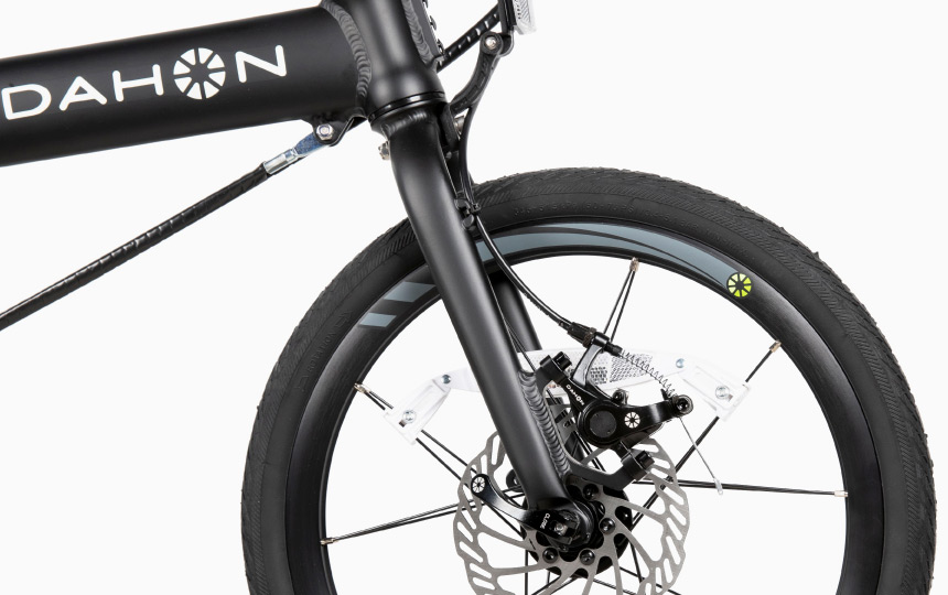 다혼 K9 리지드 포크와 프레임셋 디테일