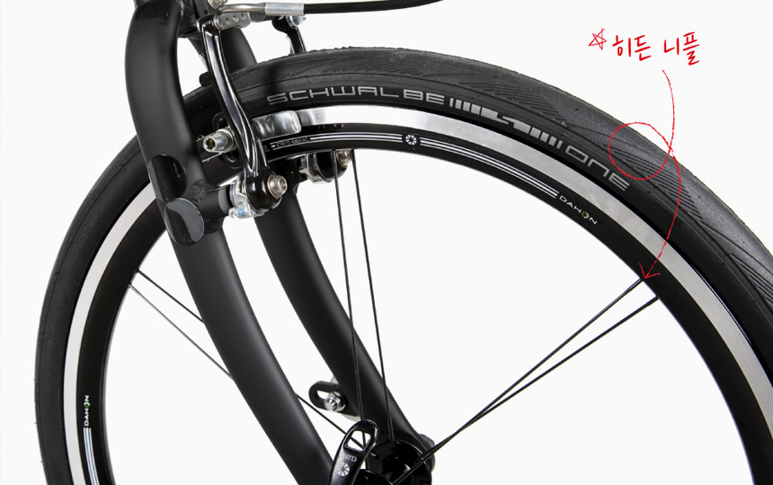 다혼 MU LX 11단 슈발베 타이어 디테일