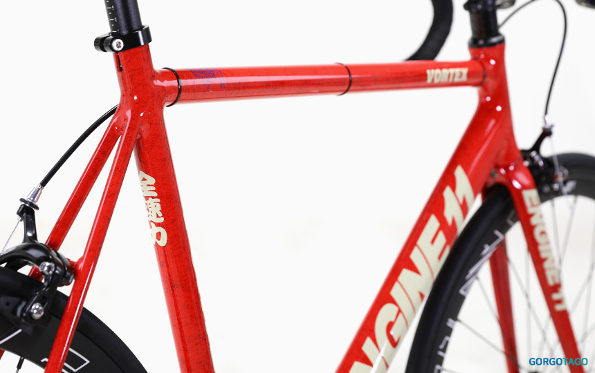 2026 엔진11 볼텍스 픽시 절제된 균열 그래픽 프레임 디테일