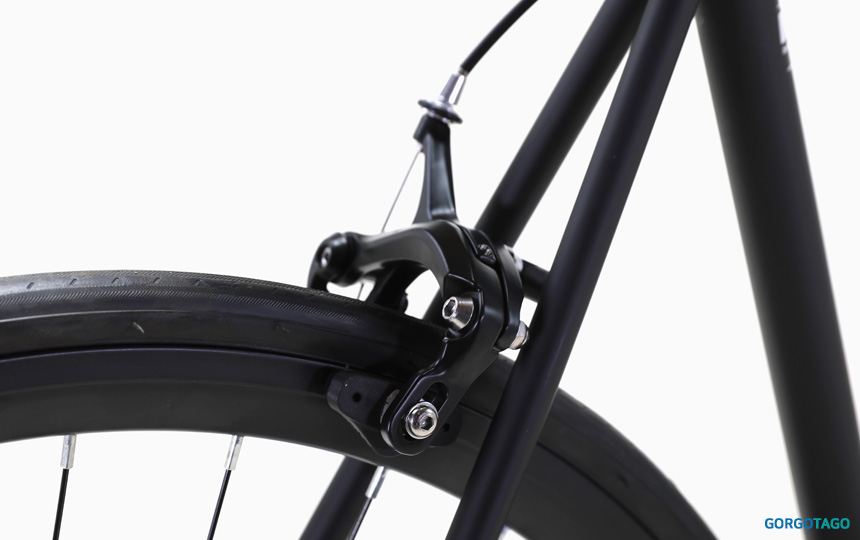 Gota 커스텀 아이언D 에어로 휠 픽시 후륜 브레이크 디테일