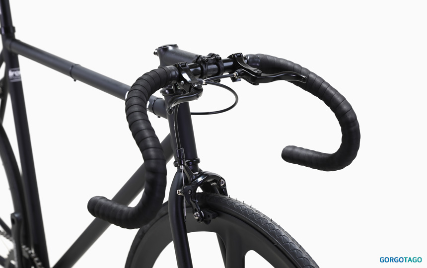 Gota 커스텀 아이언D 에어로 휠 픽시 트랙바 콕핏 이미지