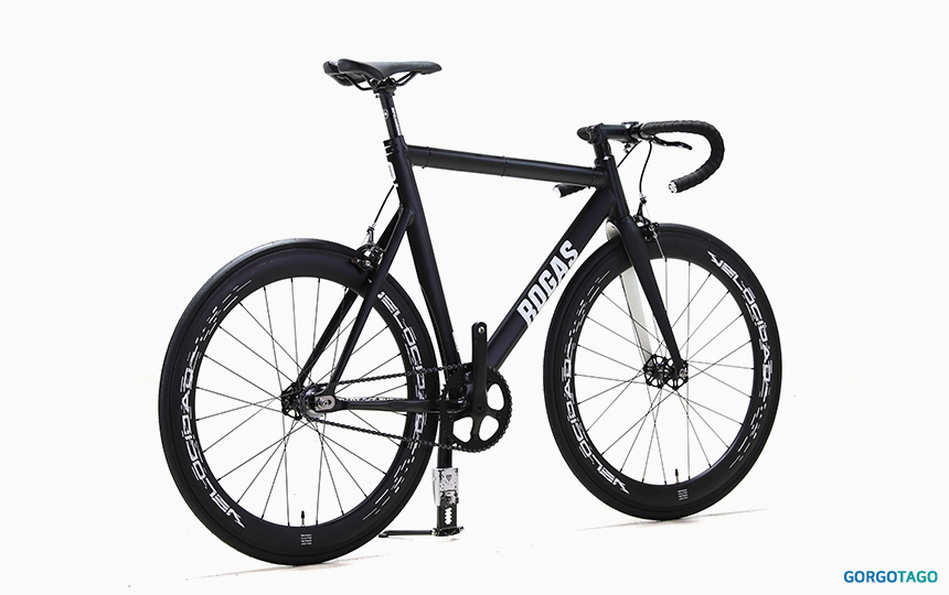 Gota 커스텀 로가스 다운타운 픽시 블랙 컬러 주행 각도 이미지