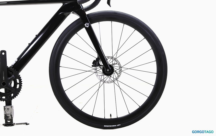사바 샌프란시스코 SE 105 로드바이크 36mm 미들림 휠셋 디테일 1
