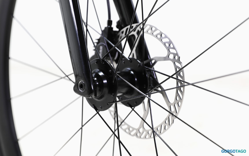 사바 샌프란시스코 SE 105 로드바이크 쓰루액슬 휠셋 디테일 2