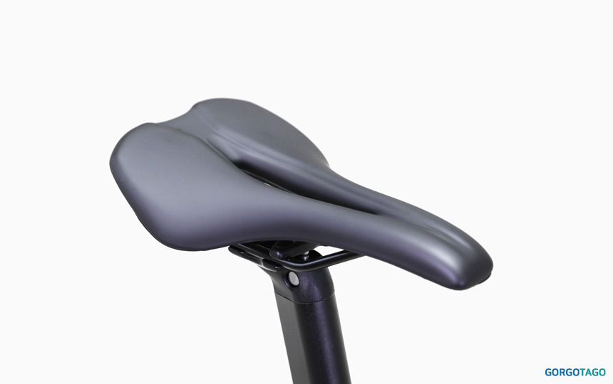 사바 샌프란시스코 EX-7 SE 105 레이싱 안장 디테일 1