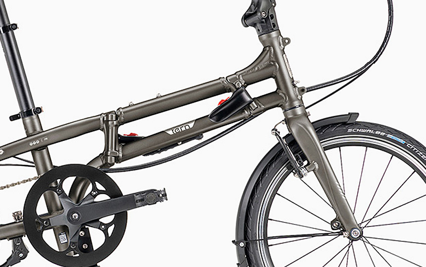 턴 BYB P8 알루미늄 프레임과 리지드 포크 디테일