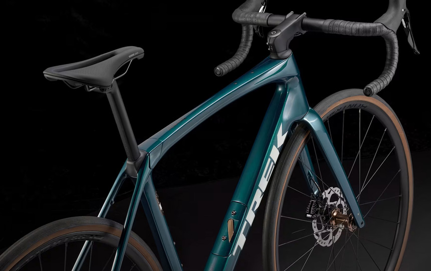 2025 트렉 도마니 SL 5 4세대 500 시리즈 OCLV 카본 프레임 디테일