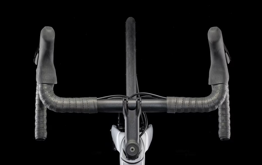 2025 트렉 에몬다 SL 4 드롭바와 스템 콕핏 구성 이미지