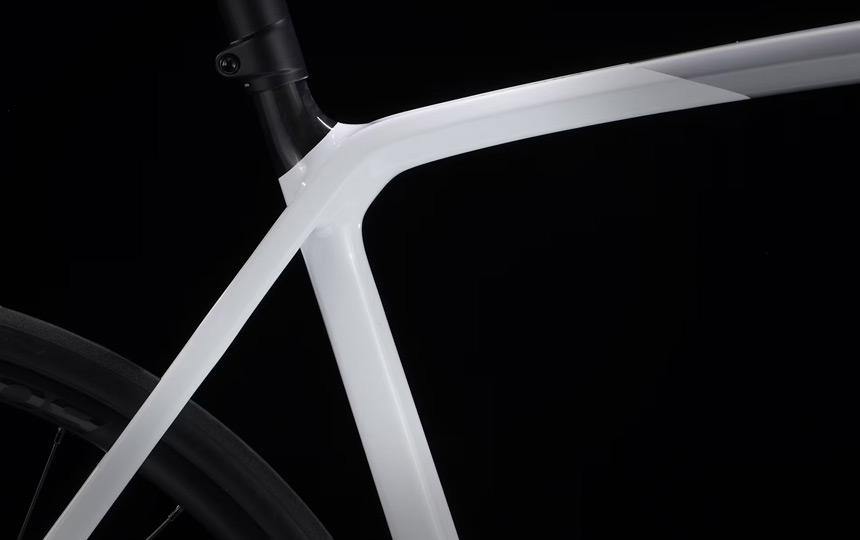 2025 트렉 에몬다 SL 4 에어로 성향 튜브 설계 프레임 이미지