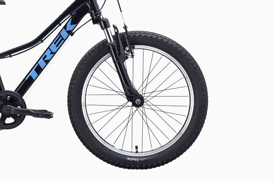 2027 트렉 프리칼리버 20 7단 주니어 MTB 20인치 휠과 본트래거 XR1 타이어 디테일