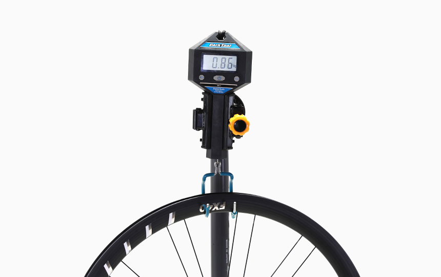 언노운 FX-40 카본 픽시 휠셋 프론트 휠 실측 무게 860g 이미지